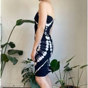 Black Tie Dye Strapless Knee Length Dress